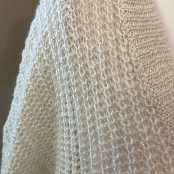 Aeropostale Knit V-Neck Cream Gold Sparkle Sweater - Picture 7 of 9